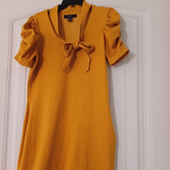 Dress - Picture 1 of 3